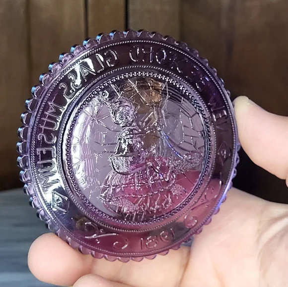 New Bedford Glass Plate - Picture 8 of 10